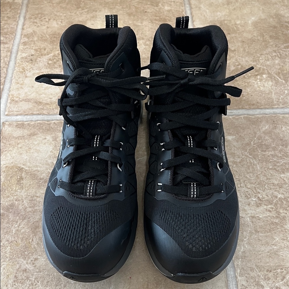 KEEN Men's Black Athletic Shoes